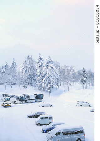 大雪地帯の駐車場 大雪地帯の駐車場 61016054