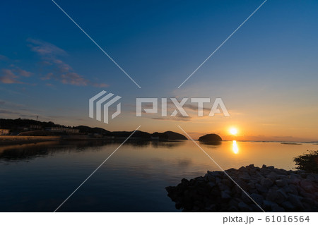 瀬戸内海の昇陽イメージ 61016564