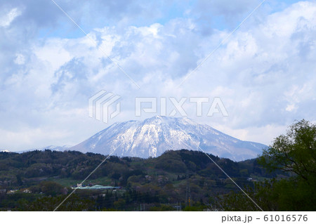 冠雪の黒姫山 冠雪の黒姫山 61016576