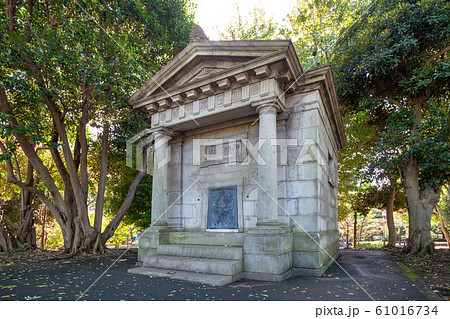 憲政記念公園内 日本水準原点標庫の建物 61016734