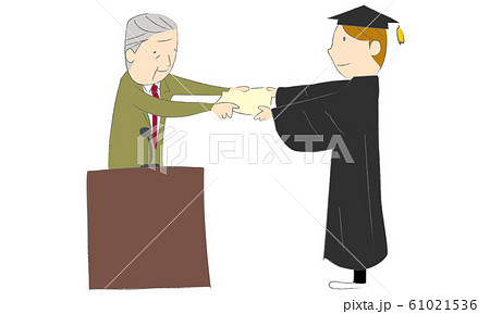 学位授与式で学位記を受け取るガウンで男性 学位授与式で学位記を受け取るガウンで男性 61021536