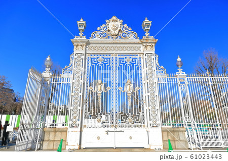 【東京都】赤坂離宮の正門 61023443