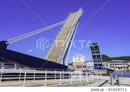 門司港レトロ　はね橋　ブルーウィングもじ　福岡県北九州市門司区 61029711