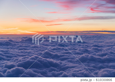 雲上の夕焼け風景 雲上の夕焼け風景 61030866