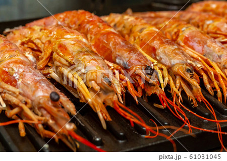 grilled shrimps whole set seafood delicious fresh 61031045