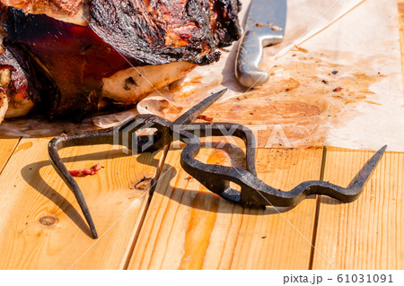 meat baked picnic rest grill metal sharp fixation 61031091