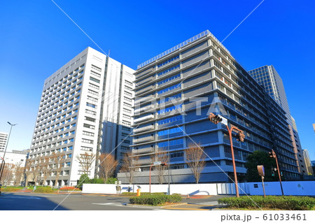 【東京都】経済産業省と日本郵政の庁舎 61033461