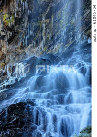 初冬の乙女滝 61045704