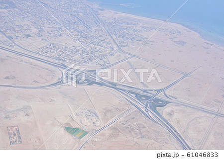 カタール国　ドーハ空撮　ドーハ発⇒バルセロナ行定期便より空撮　ドーハ空港離陸直後 61046833