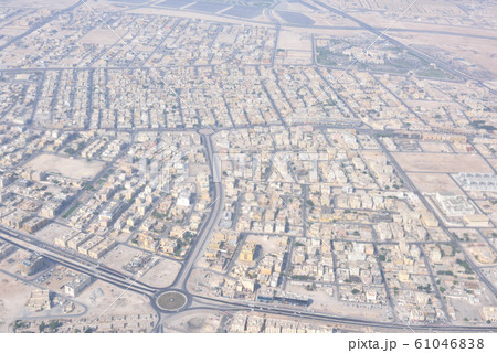 カタール国　ドーハ空撮　ドーハ発⇒バルセロナ行定期便より空撮　ドーハ空港離陸直後 61046838