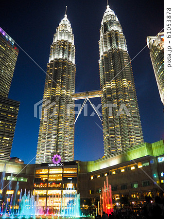 マレーシア クアラルンプール ペトロナスツインタワー Kuala Lumpu Malaysiar マレーシア クアラルンプール ペトロナスツインタワー Kuala Lumpu Malaysiar 61053878