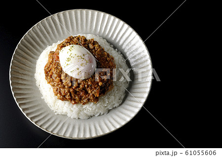 キーマカレー温玉乗せ キーマカレー温玉乗せ 61055606