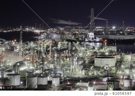 四日市　うみてらす14から望む霞ヶ浦地区の夜景 61056597