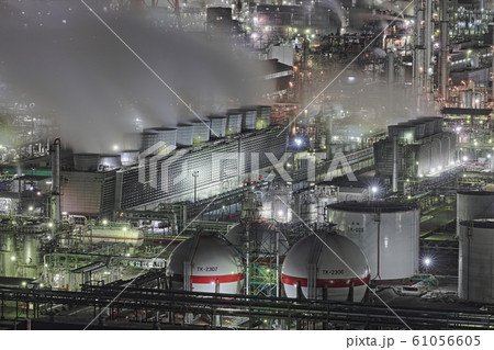 四日市　うみてらす14から望む霞ヶ浦地区の夜景 61056605