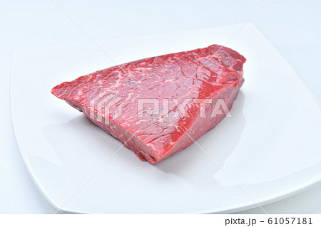 国産和牛（静岡産）の、牛モモ肉（赤身肉）ブロック。 61057181
