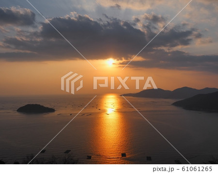 万葉岬から見る播磨灘の夕景 万葉岬から見る播磨灘の夕景 61061265