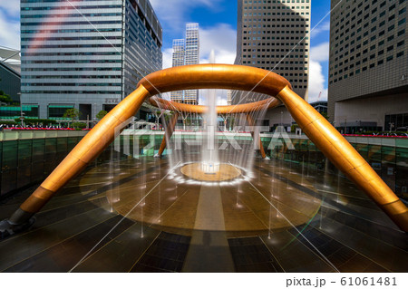 シンガポール・富の泉　スローシャッター 61061481