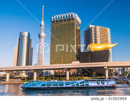 日本の東京都市景観　東京スカイツリーやエメラルダスなどを望む＝2020年1月3日撮影 61062869