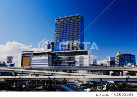 都市風景 横浜駅再開発 横浜駅の駅ビル (建設中) 都市風景 横浜駅再開発 横浜駅の駅ビル (建設中) 61065038