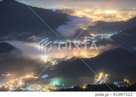 白雲 白い雲 シラクモ 61067322