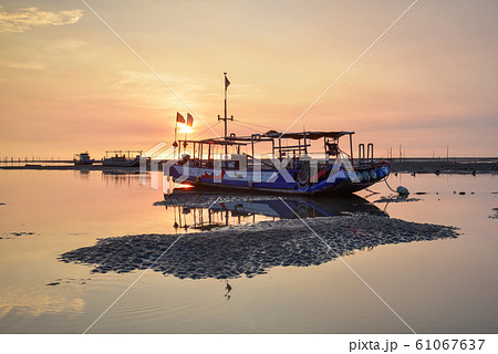 夕闇 たそがれ 薄暮 61067637