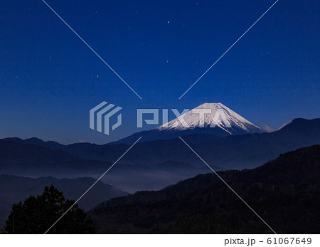 星景　富士山　高下ダイヤモンド富士 61067649