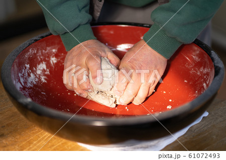 家庭での蕎麦打ち 家庭での蕎麦打ち 61072493