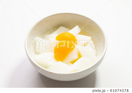 杏仁豆腐。 61074378