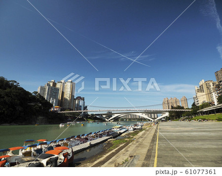 台湾新北市の碧潭「碧潭吊橋」 台湾新北市の碧潭「碧潭吊橋」 61077361