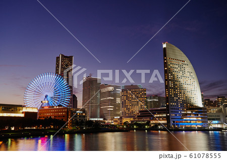 横浜港とみなとみらいの夜景 横浜港とみなとみらいの夜景 61078555