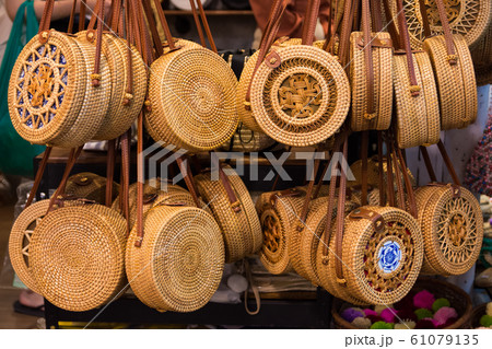 Handicraft weave handbag selling at the Chatuchak 61079135