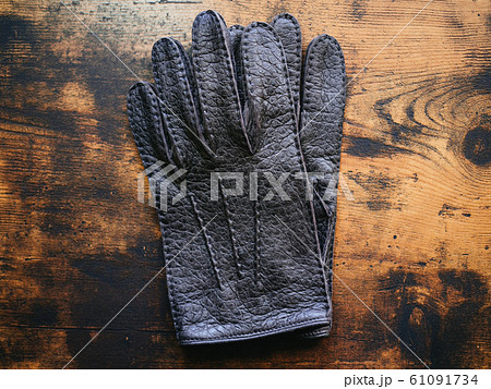 ペッカリーレザーグローブ - DENTS革手袋の写真素材 [61091734] - PIXTA
