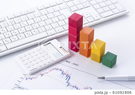 積み立て 61092806