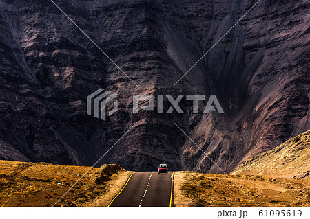 Himalayan mountain landscape along Leh Himalayan mountain landscape along Leh 61095619