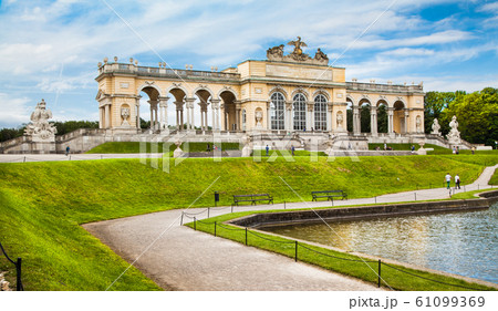 Beautiful view of famous Gloriette at Schonbrunn Palace in Vienna, Austria 61099369