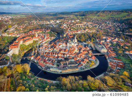 Aerial view of Cesky Krumlov, Czechia 61099485