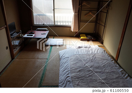 安宿の部屋 61100550