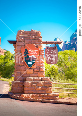 Zion National Park entrance sign, Utah, USA 61100961