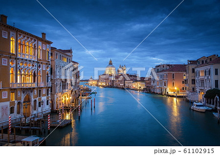 Canal Grande in mystic twilight, Venice, Italy 61102915