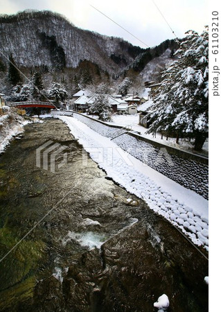 雪景色の朝・平家の隠れ里【湯西川温泉】 雪景色の朝・平家の隠れ里【湯西川温泉】 61103210