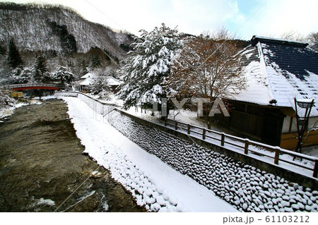 雪景色の朝・平家の隠れ里【湯西川温泉】 61103212