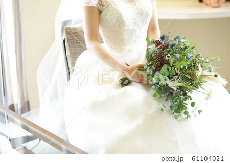 ウエディング　花嫁　ブーケ 61104021