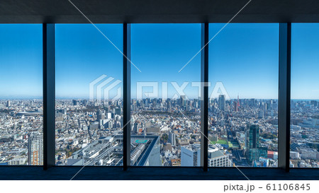 都市風景　スクランブルスクエア４５F室内展望台からの眺め 61106845