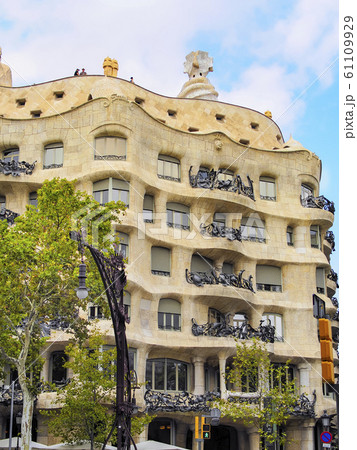 スペイン バルセロナ カサ・ミラ / Casa Milà, Barcelona, Spain スペイン バルセロナ カサ・ミラ / Casa Milà, Barcelona, Spain 61109929