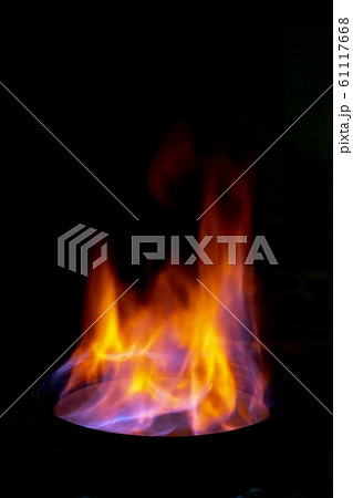 燃焼するアルコール燃料 燃焼するアルコール燃料 61117668