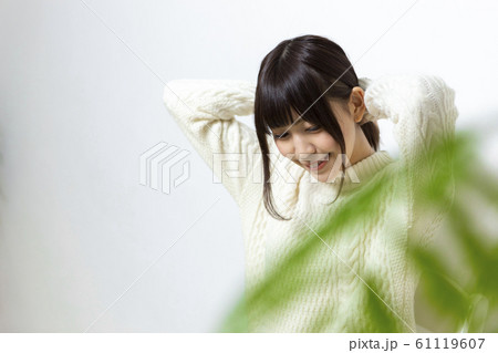 デート前の女性 61119607