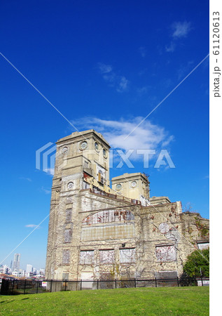 横浜競馬場遺構 横浜競馬場遺構 61120613