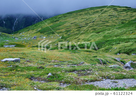 立山室堂 雲の中の高原 立山室堂 雲の中の高原 61122324