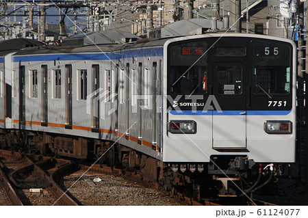 ［SO］相鉄線新7000系（かしわ台車両センター出区） 61124077