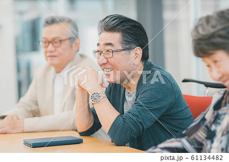 Employment for the elderly 61134482